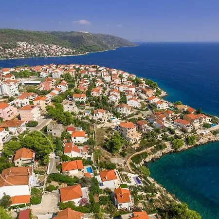Holiday Barbara Semesterbostad Trogir